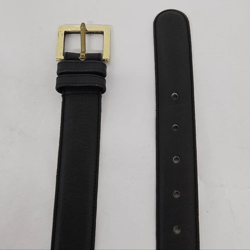 Coach Belt in Cowhide Leather and Solid Brass in Black and Gold Size 32